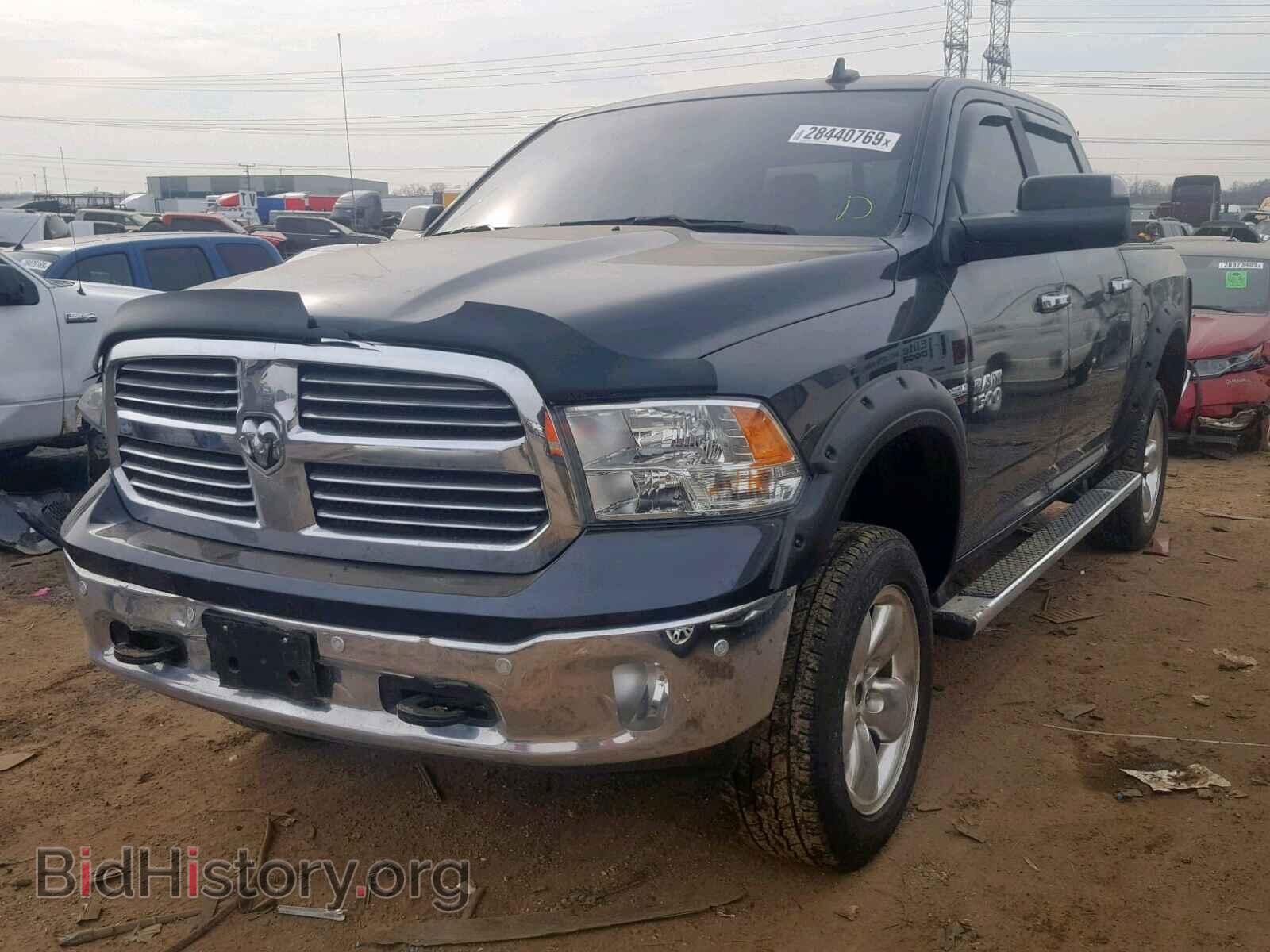 2016 RAM 1500 SLT - VIN: 3C6RR7LT3GG266122 - Фото 2