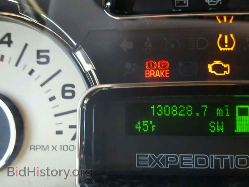 2011 Ford EXPEDITION (VIN 1FMJU1J56BEF25199) — фото 8 из 10