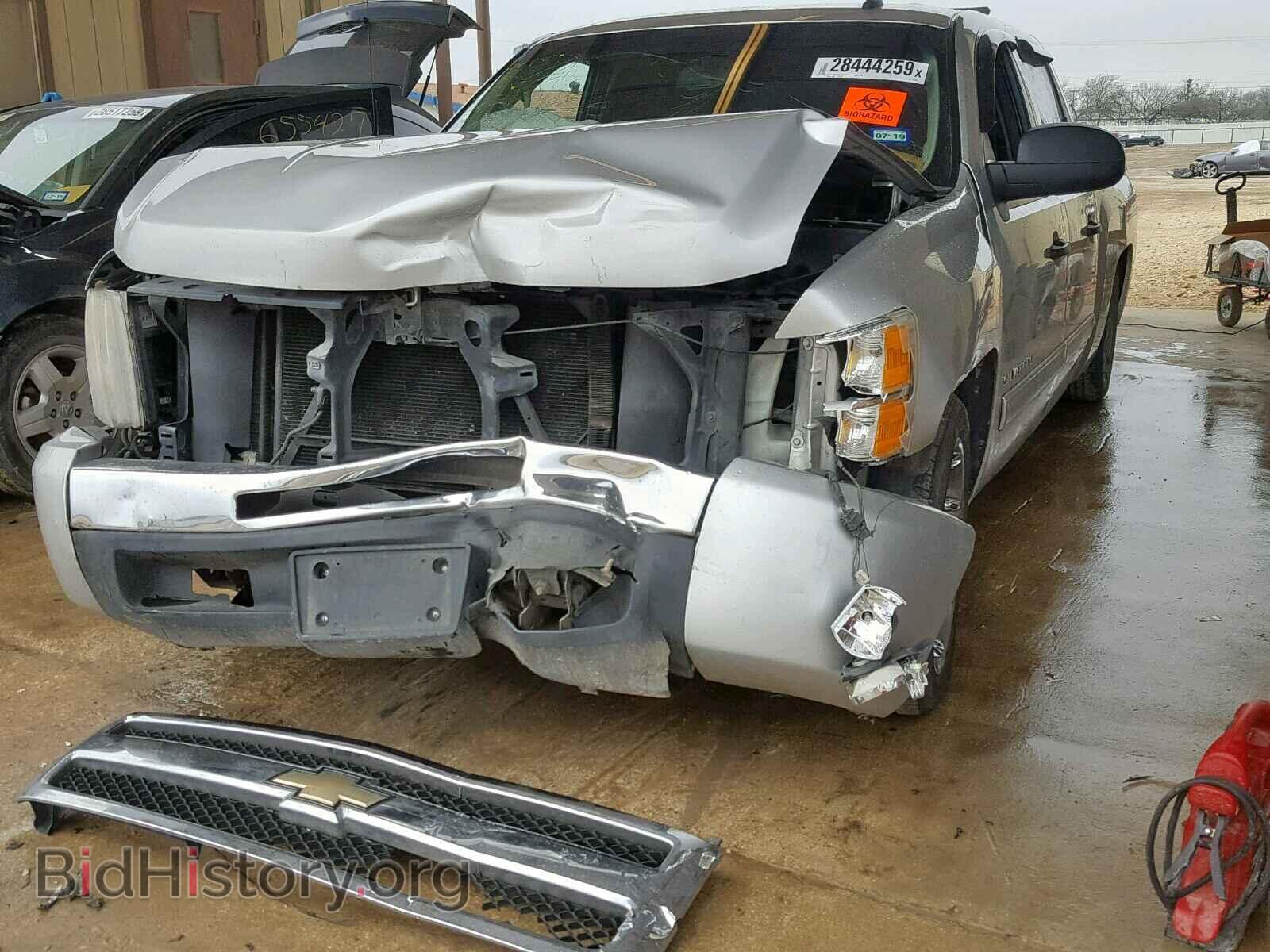 2011 CHEVROLET SILVERADO - VIN: 3GCPCREA7BG272815 - Фото 2
