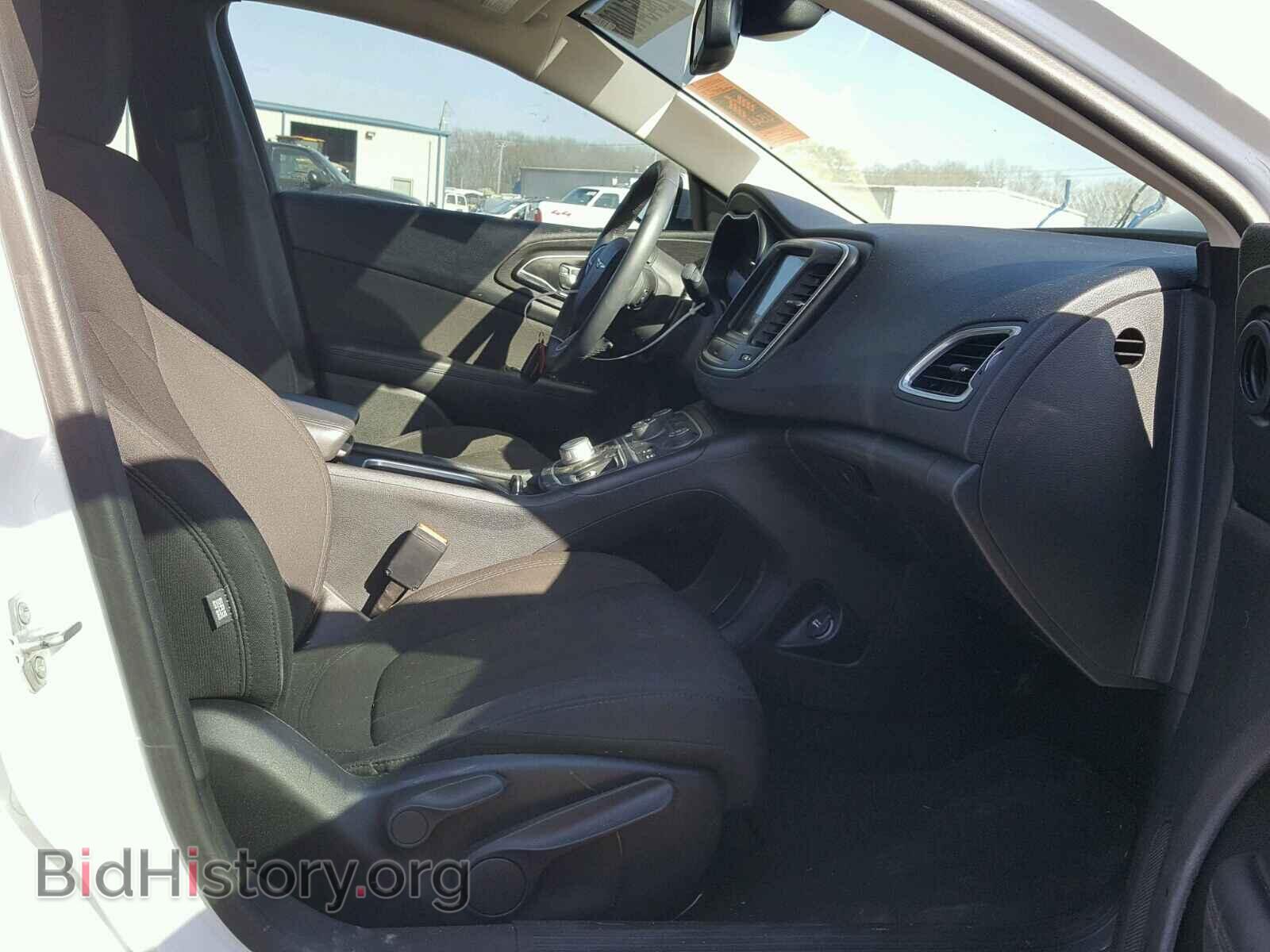 2016 CHRYSLER 200 - VIN: 1C3CCCABXGN116040 - Photo 5