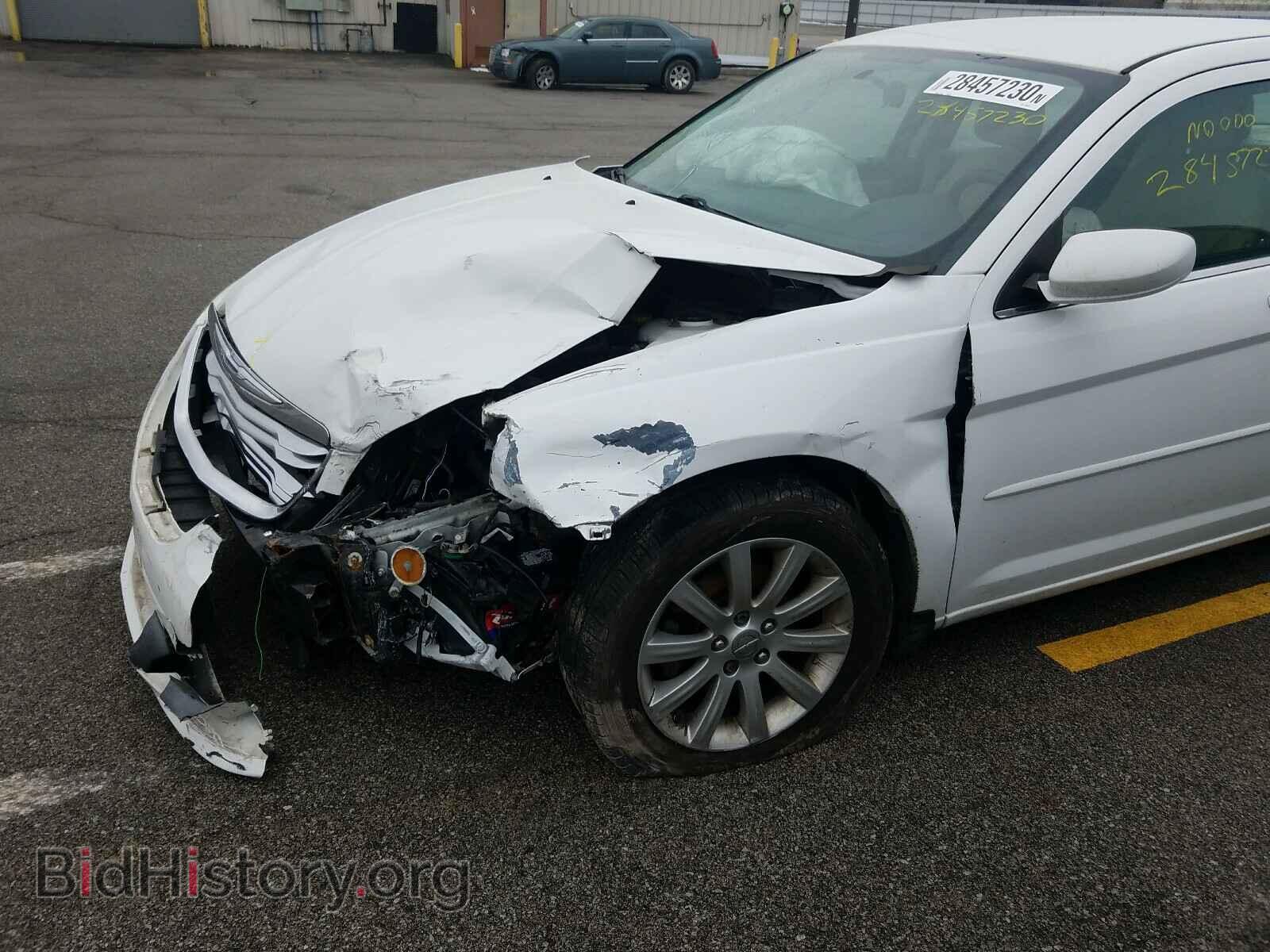 2013 CHRYSLER 200 - VIN: 1C3CCBBB1DN588681 - Фото 9