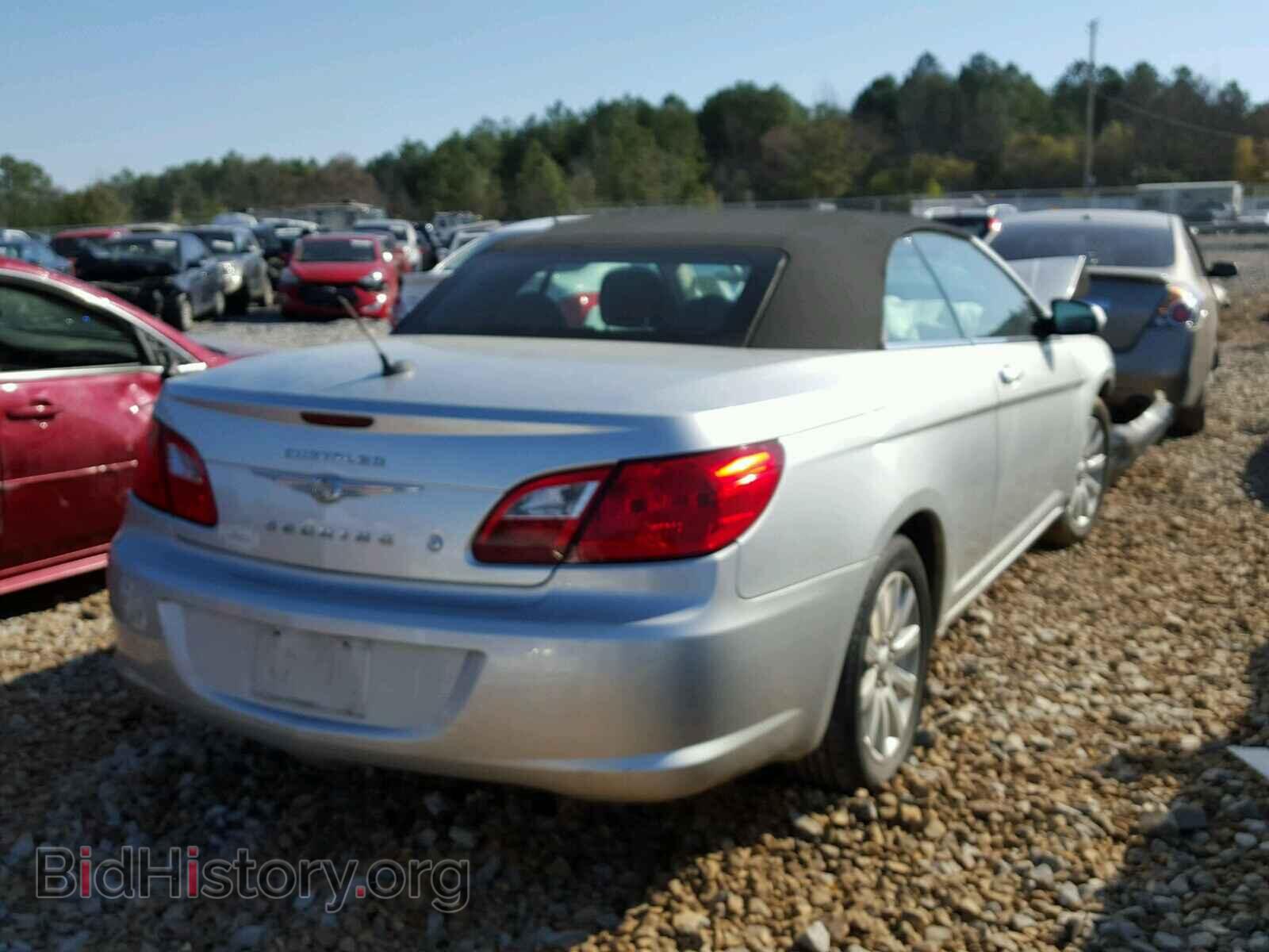 2010 CHRYSLER SEBRING - VIN: 1C3BC5ED5AN137873 - Фото 4