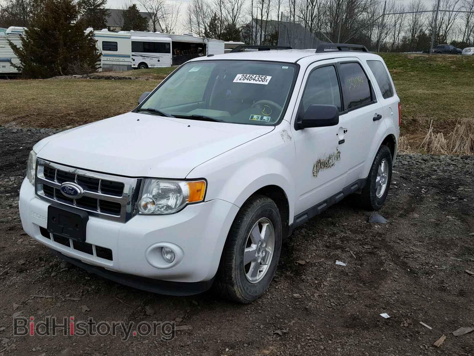 2011 FORD ESCAPE - VIN: 1FMCU9D73BKB78937 - Photo 2