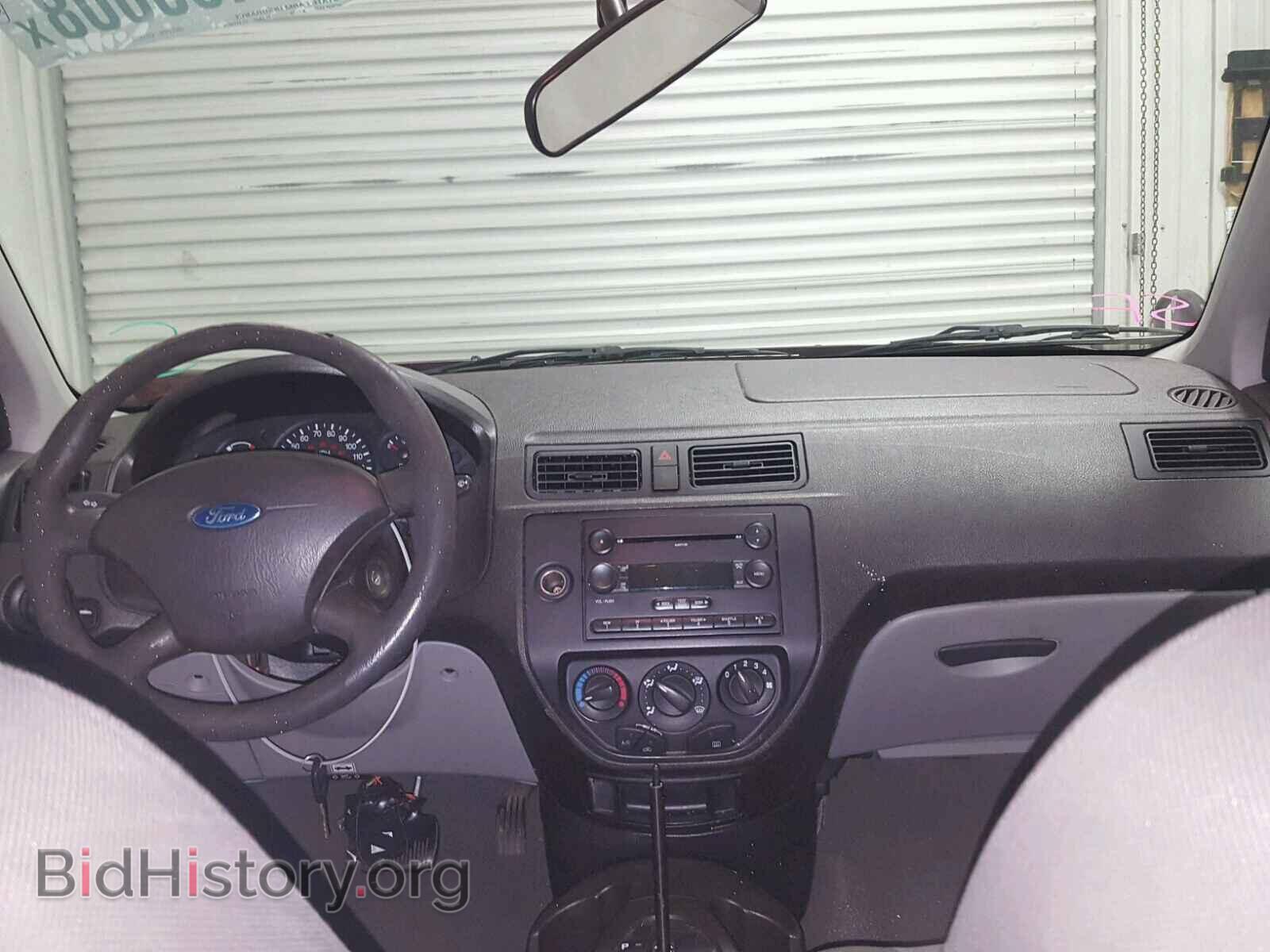 2007 FORD FOCUS - VIN: 1FAFP34N87W334061 - Фото 9