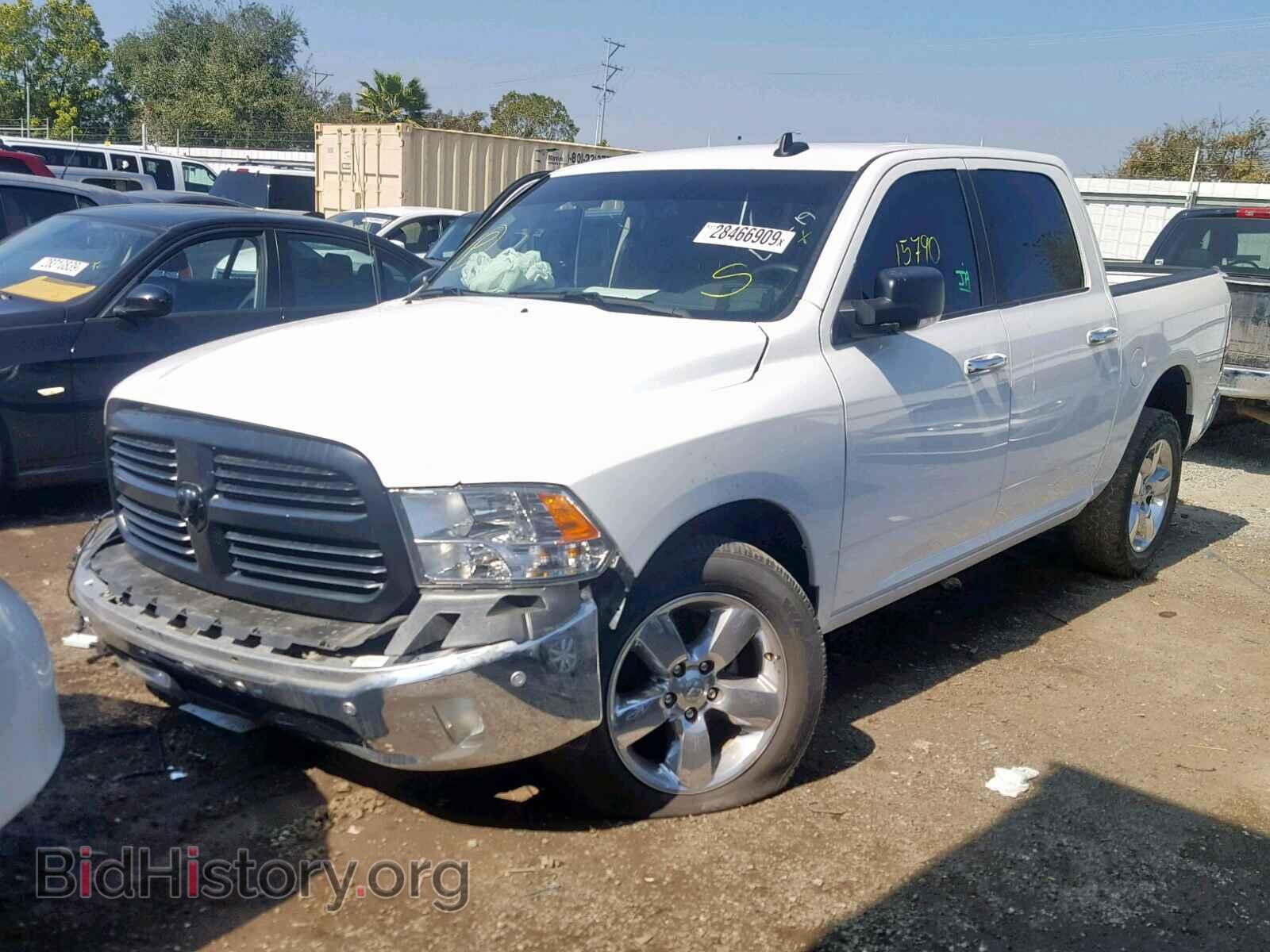 2017 RAM 1500 SLT - VIN: 3C6RR6LT1HG687770 - Фото 2