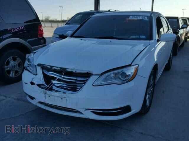 2013 CHRYSLER 200 - VIN: 1C3CCBAB8DN560412 - Фото 2
