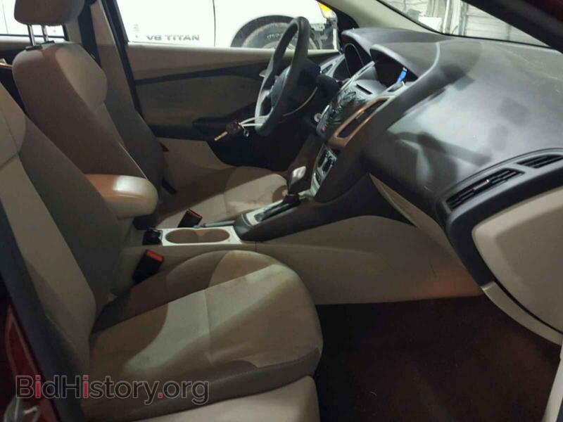 2014 Ford FOCUS (VIN 1FADP3K24EL153084) — фото 5 из 10