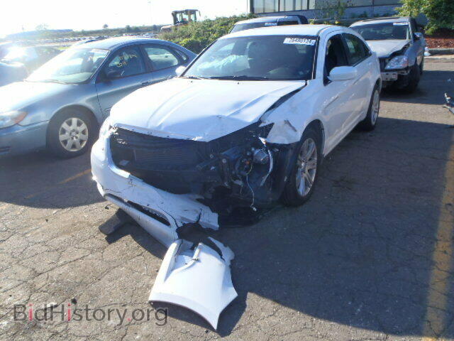 2013 CHRYSLER 200 - VIN: 1C3CCBAB5DN685755 - Фото 2