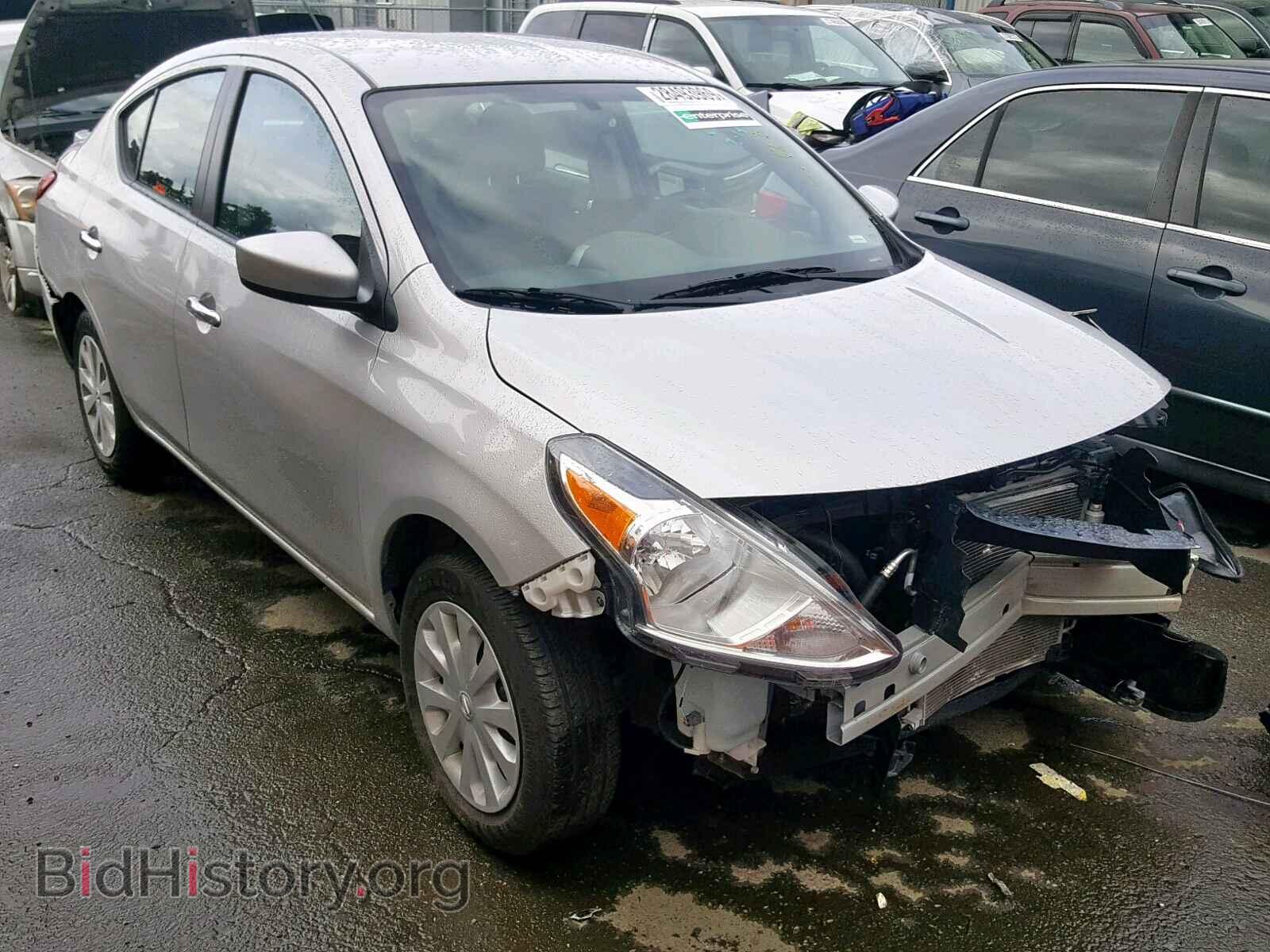 Photo  - NISSAN VERSA 2019