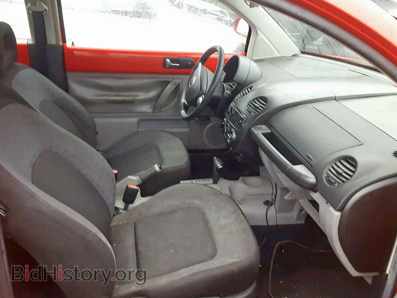 2000 VOLKSWAGEN BEETLE - VIN: 3VWBC21C0YM416933 - Фото 5