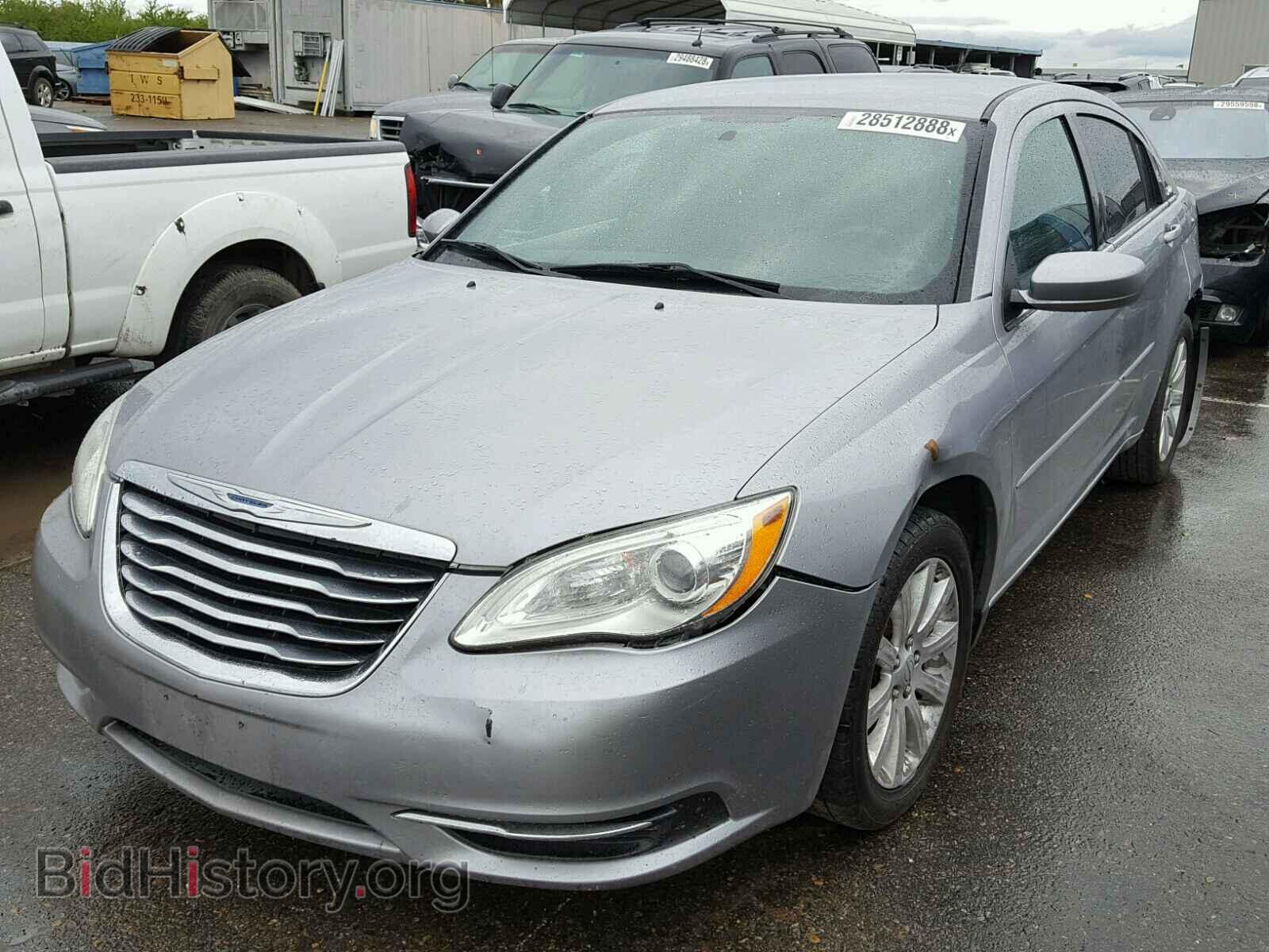 2013 CHRYSLER 200 - VIN: 1C3CCBBB7DN639634 - Фото 2