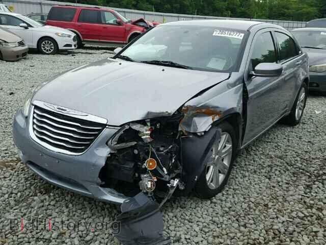 2013 CHRYSLER 200 - VIN: 1C3CCBBB2DN600532 - Фото 2