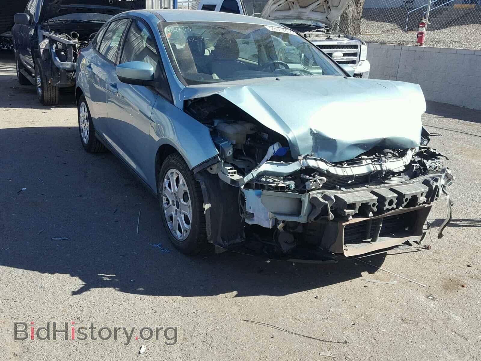Photo 1FAHP3F28CL424382 - FORD FOCUS 2012