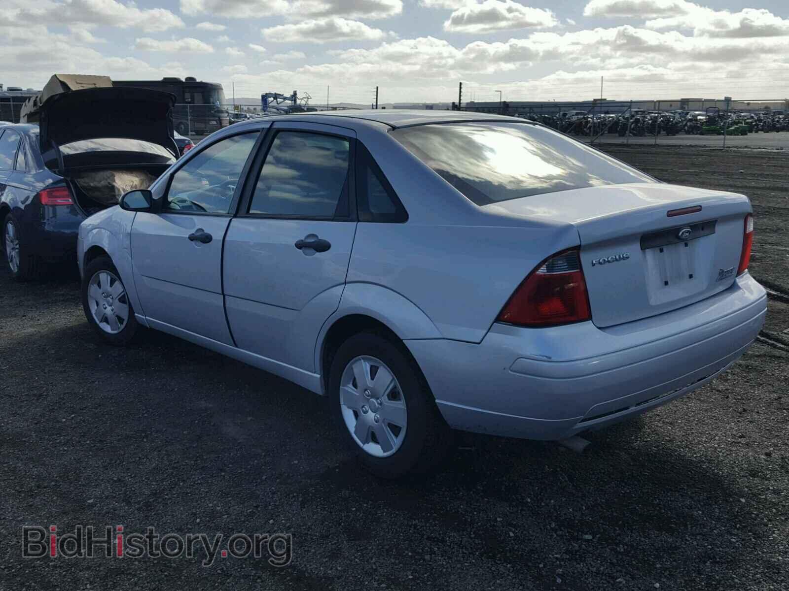 2007 FORD FOCUS - VIN: 1FAFP34N97W298056 - Photo 3