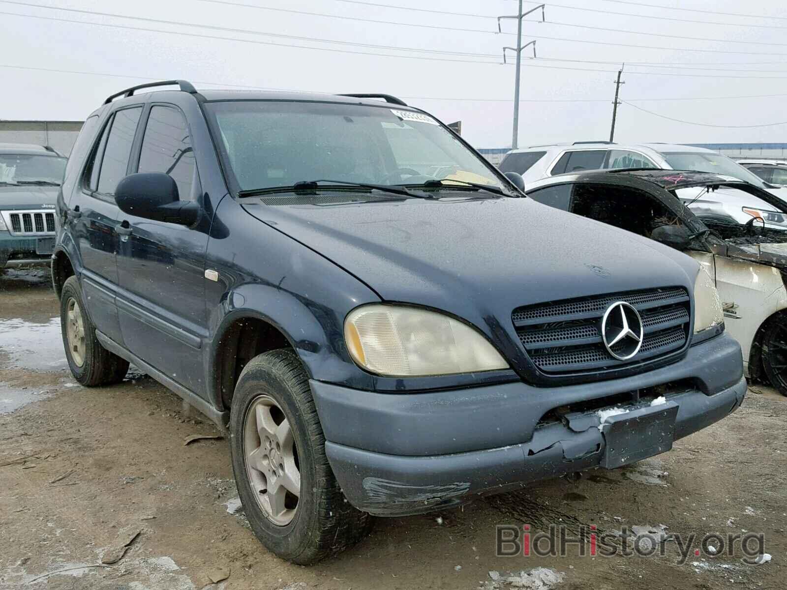 Photo 4JGAB54E5XA137047 - MERCEDES-BENZ ML 320 1999