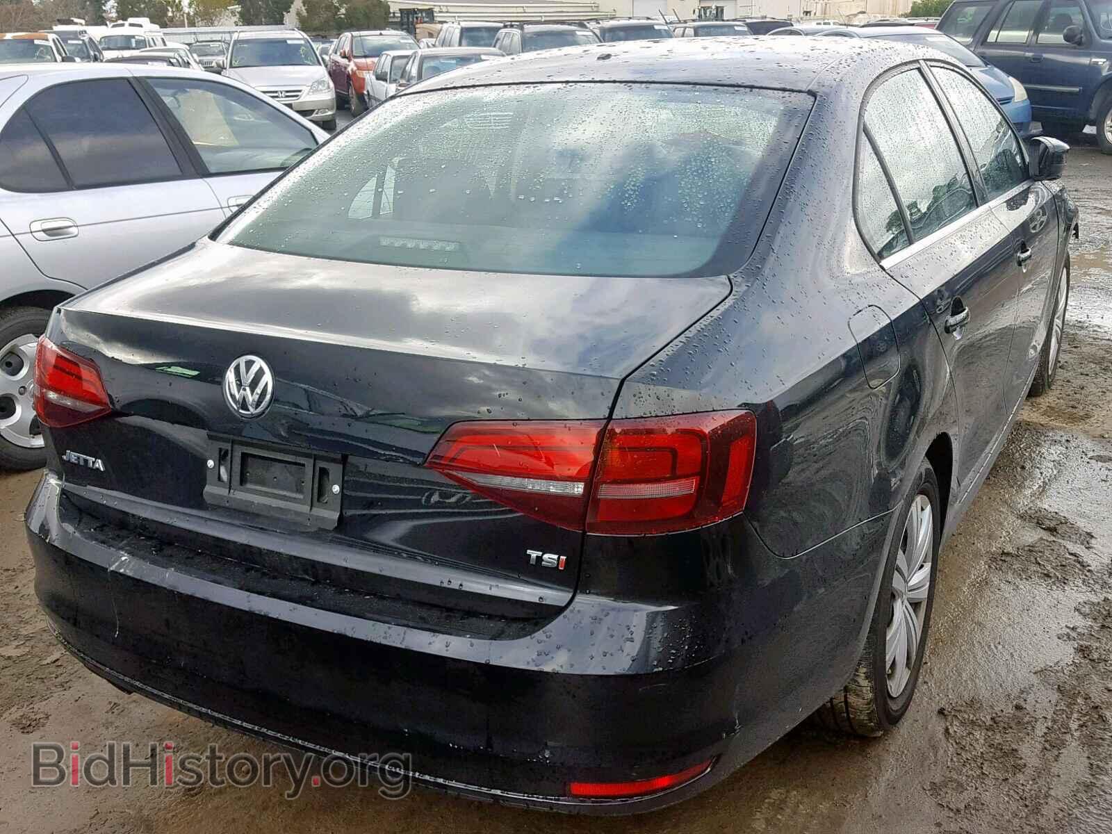 2017 VOLKSWAGEN JETTA - VIN: 3VW2B7AJ2HM355583 - Photo 4