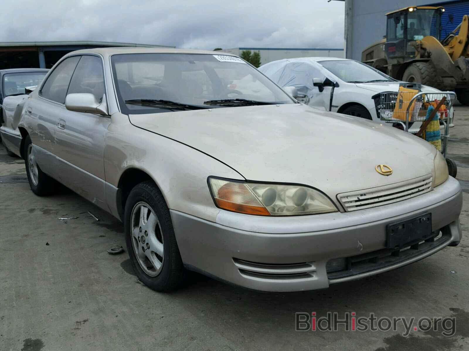 Фотография JT8BF12G5T0132164 - LEXUS ES300 1996