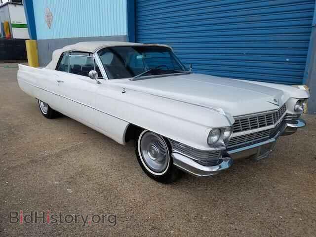 Photo 64F069700 - CADILLAC DEVILLE 1964