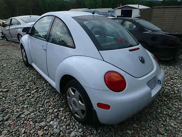 2000 VOLKSWAGEN BEETLE - VIN: 3VWCC21C7YM491729 - Фото 3