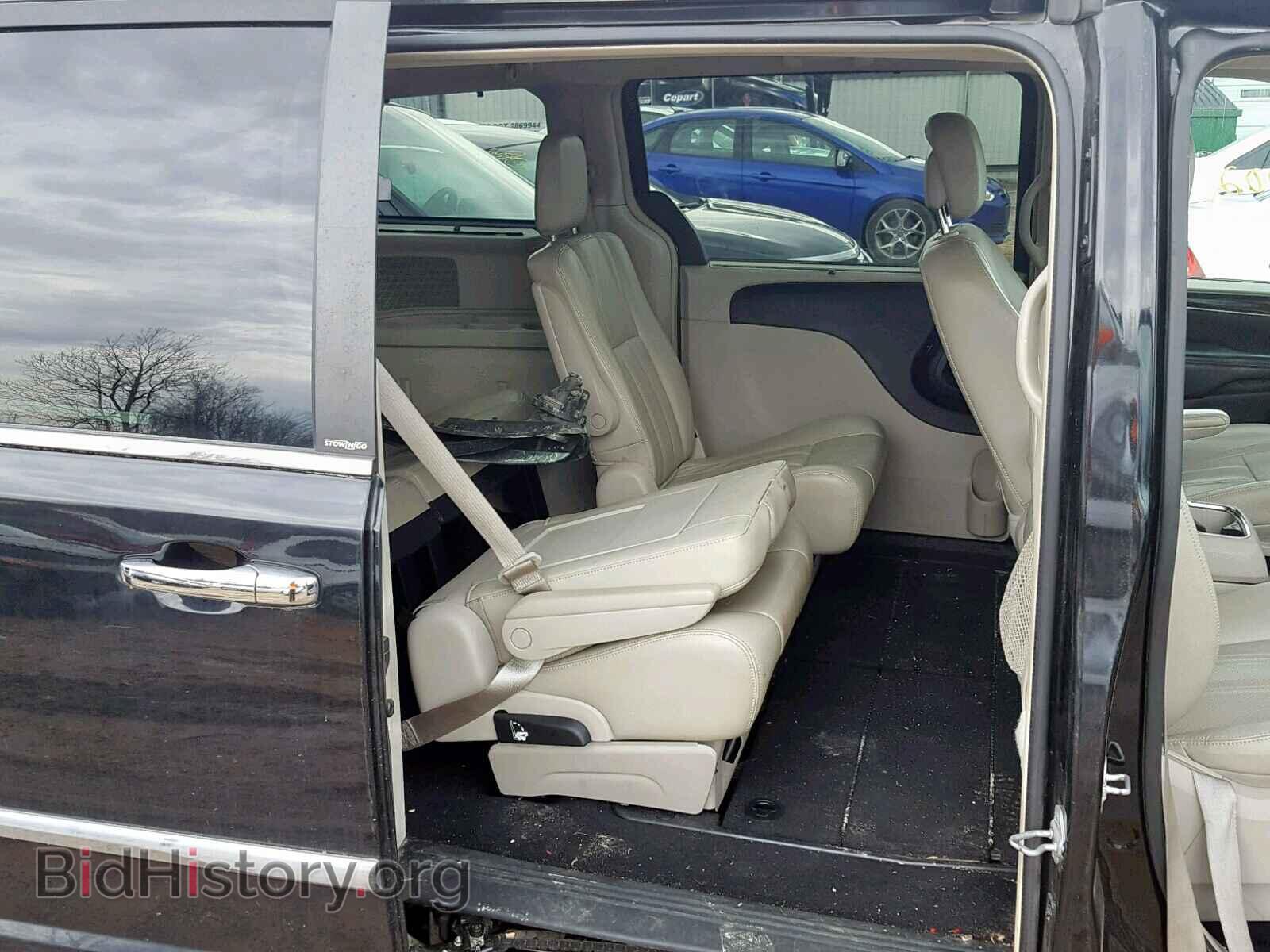2011 CHRYSLER TOWN & COU - VIN: 2A4RR8DG2BR676603 - Photo 6