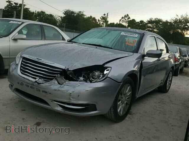 2013 CHRYSLER 200 - VIN: 1C3CCBAB9DN642486 - Фото 2