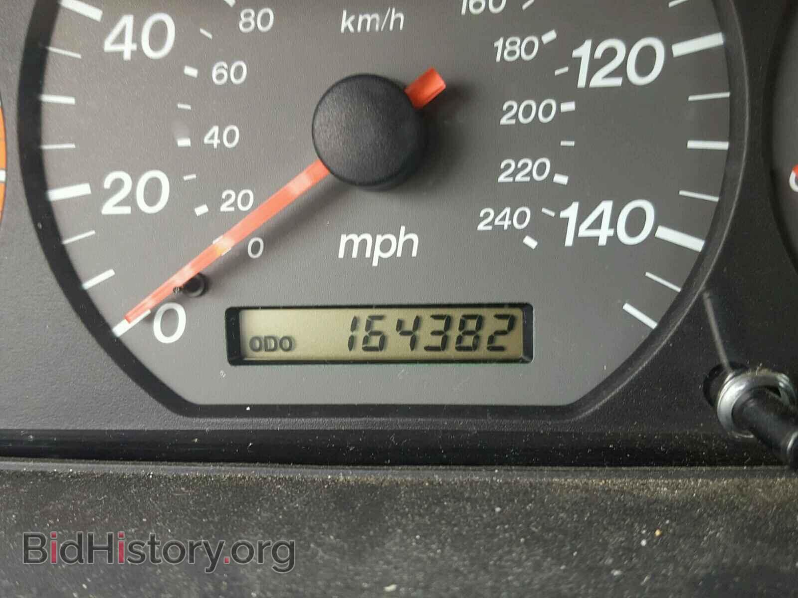 2000 MAZDA 626 - VIN: 1YVGF22C0Y5165880 - Фото 8
