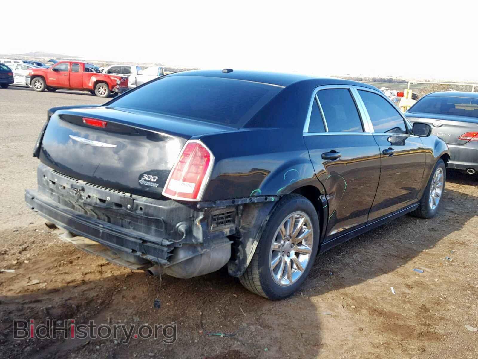 2013 CHRYSLER 300 - VIN: 2C3CCAAGXDH588730 - Фото 4
