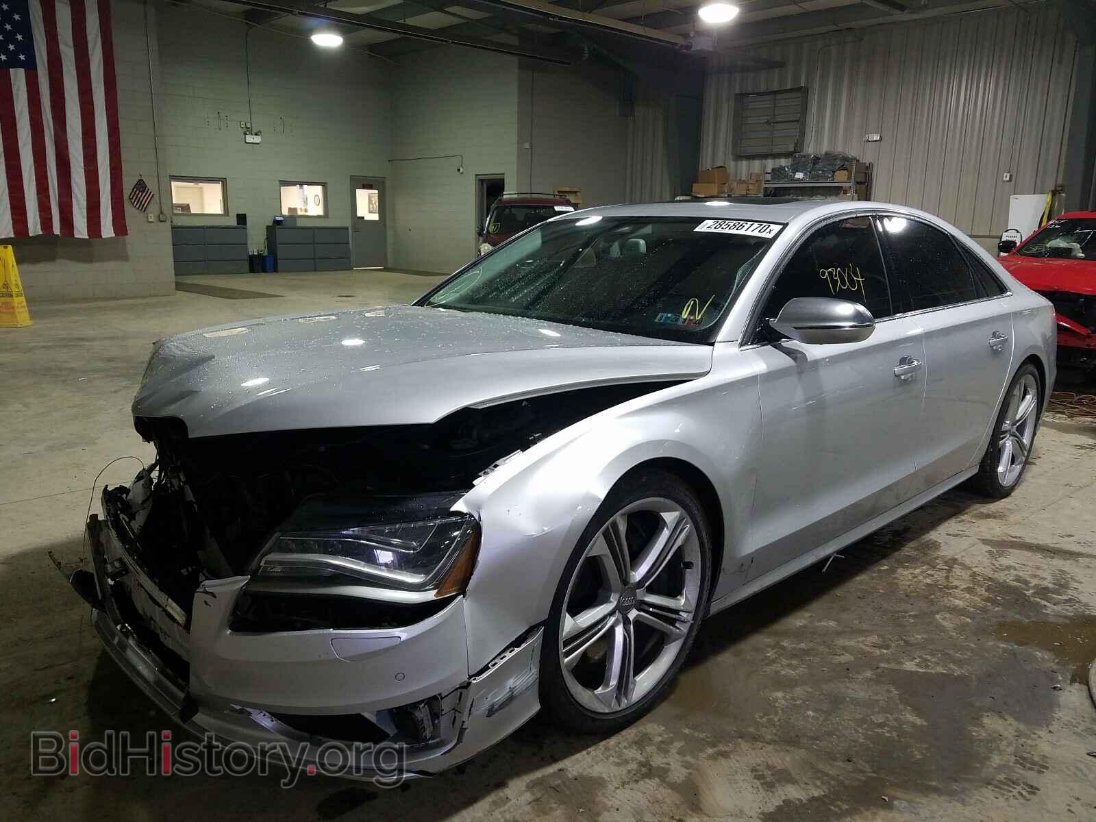 2013 AUDI S8 - VIN: WAUD2AFDXDN032682 - Фото 2