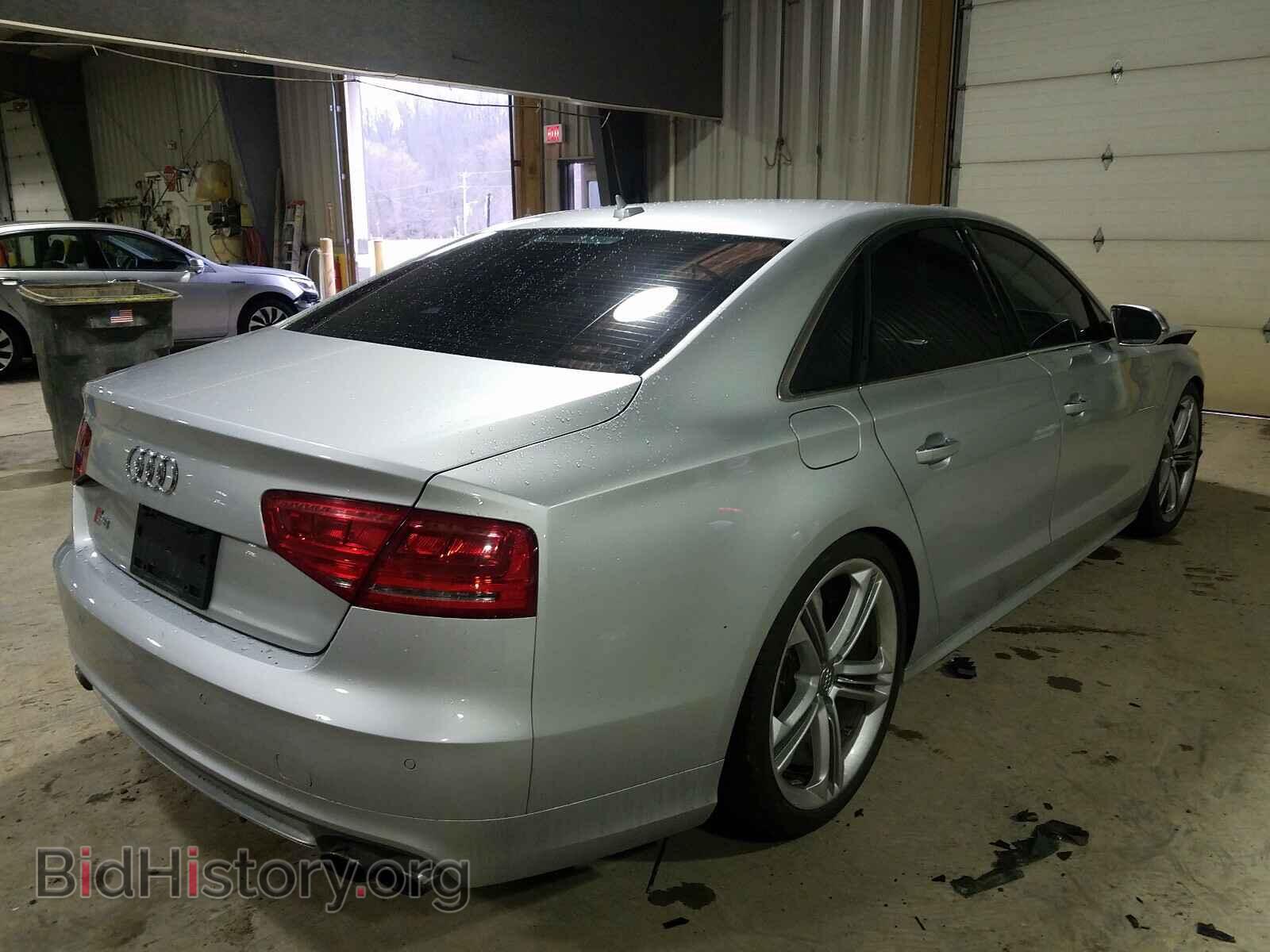2013 AUDI S8 - VIN: WAUD2AFDXDN032682 - Фото 4
