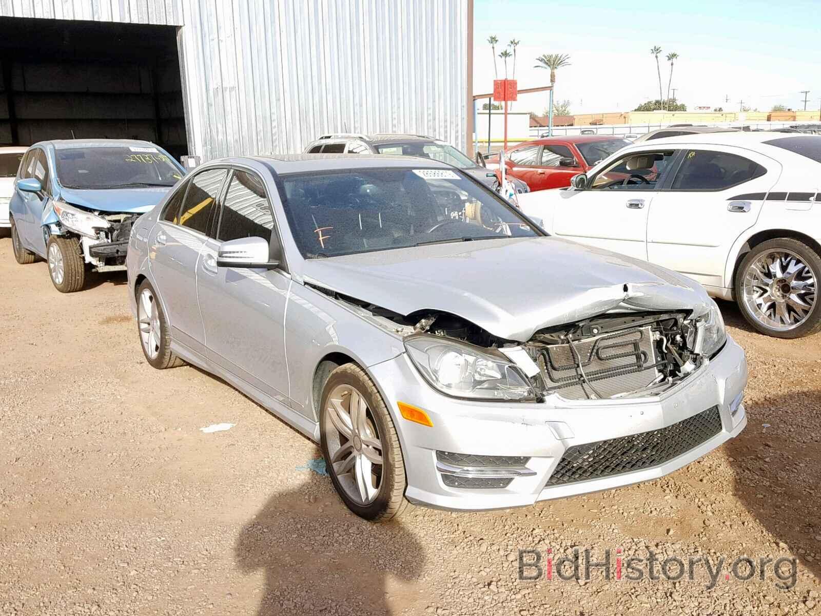 Photo WDDGF4HB2DA861082 - MERCEDES-BENZ C 250 2013