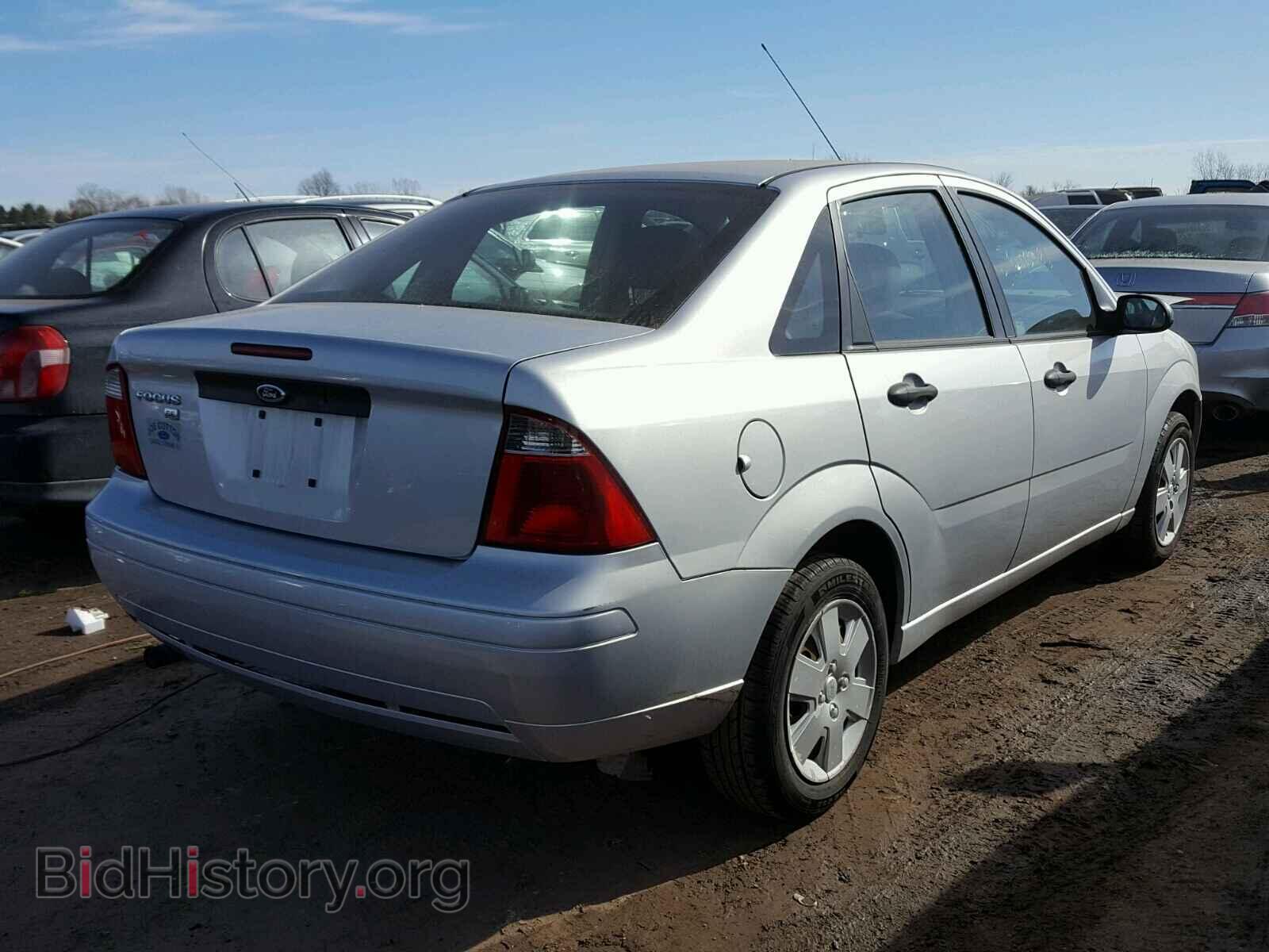 2007 FORD FOCUS - VIN: 1FAFP34N97W107901 - Фото 4