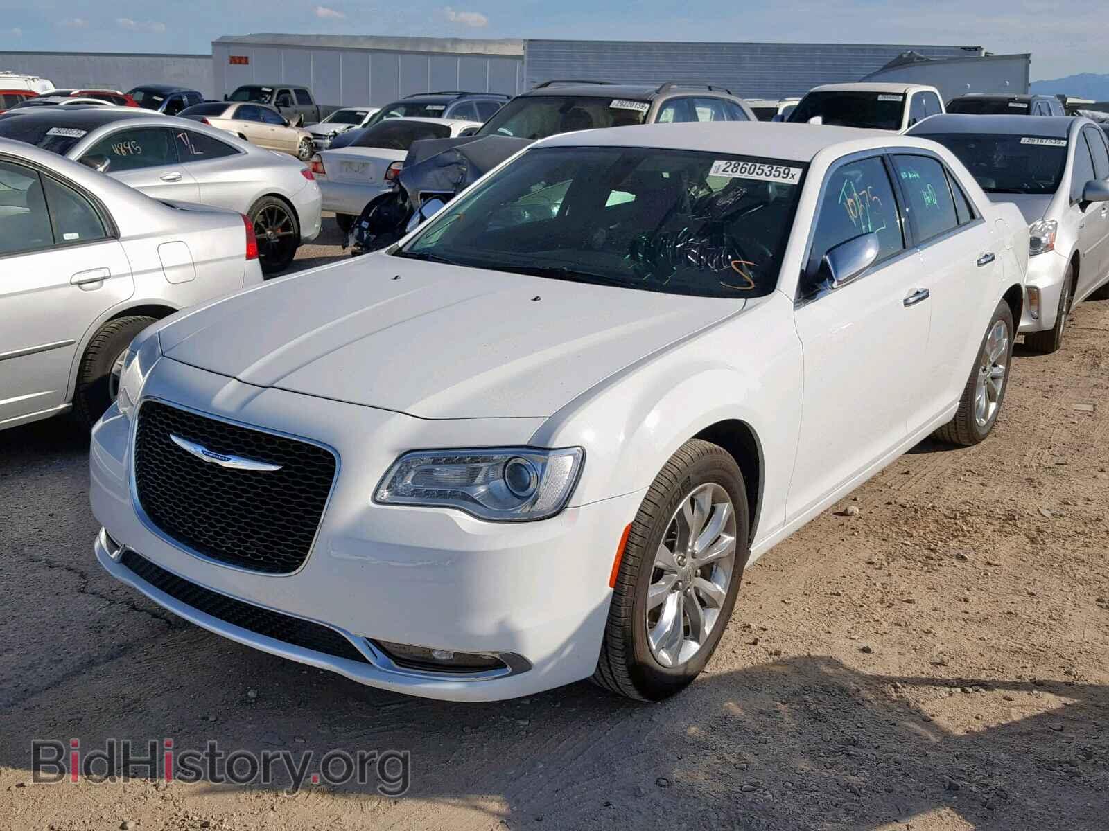 2018 CHRYSLER 300 - VIN: 2C3CCAKG9JH168497 - Фото 2