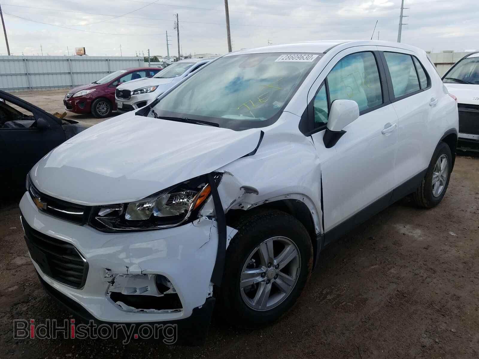 2020 CHEVROLET TRAX - VIN: 3GNCJKSB4LL149935 - Фото 2