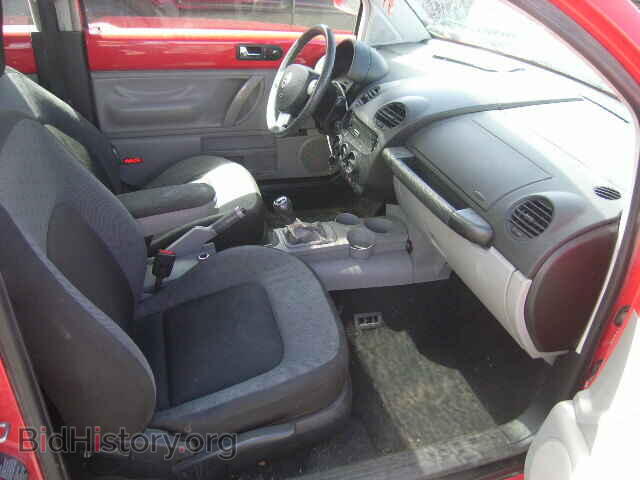 2000 VOLKSWAGEN BEETLE - VIN: 3VWCD21C5YM430554 - Фото 5