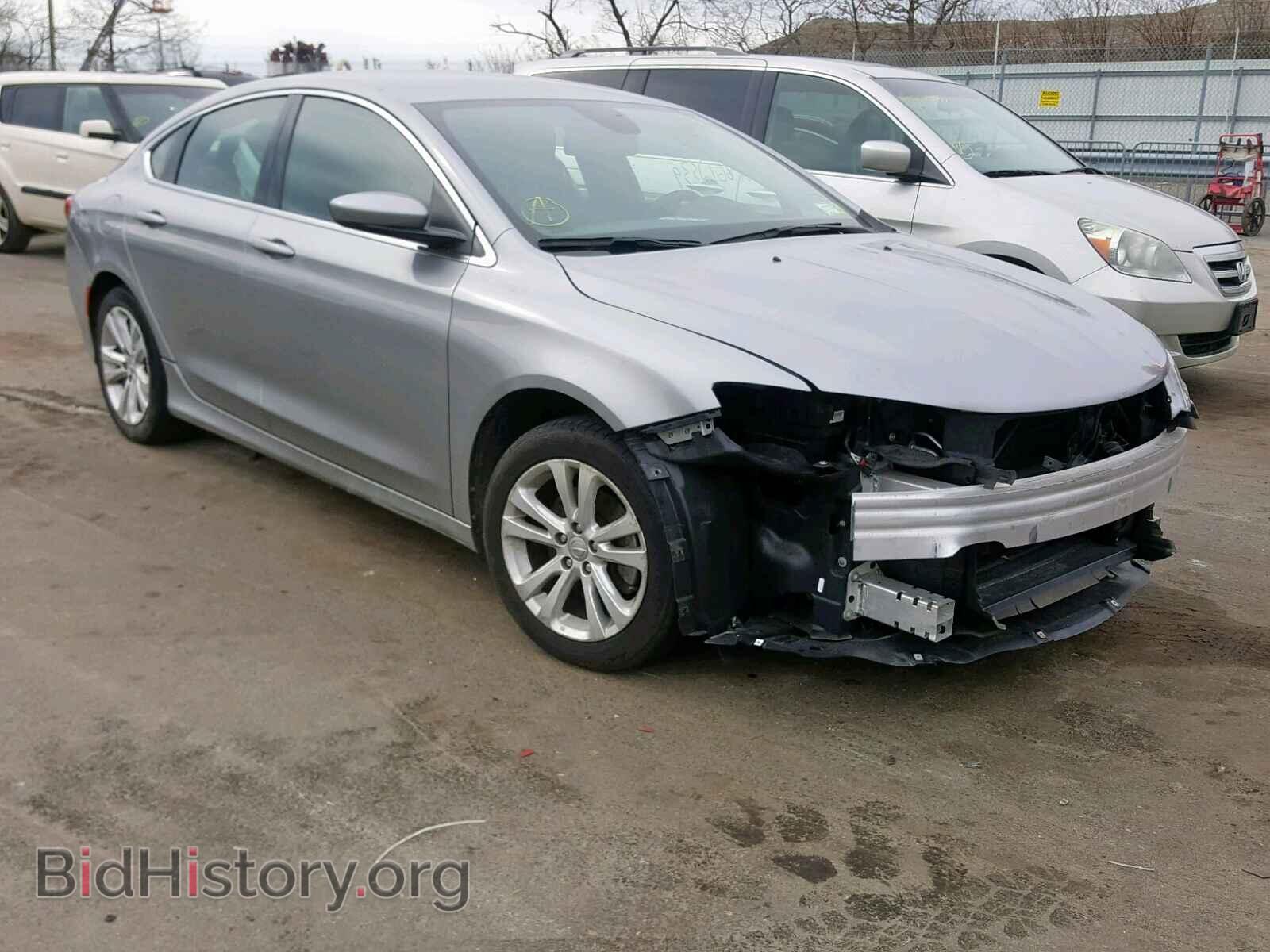 Photo  - CHRYSLER 200 2015