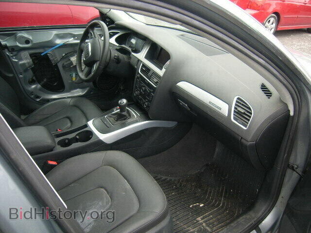 2011 AUDI A4 - VIN: WAUHFAFL8BN014837 - Фото 5