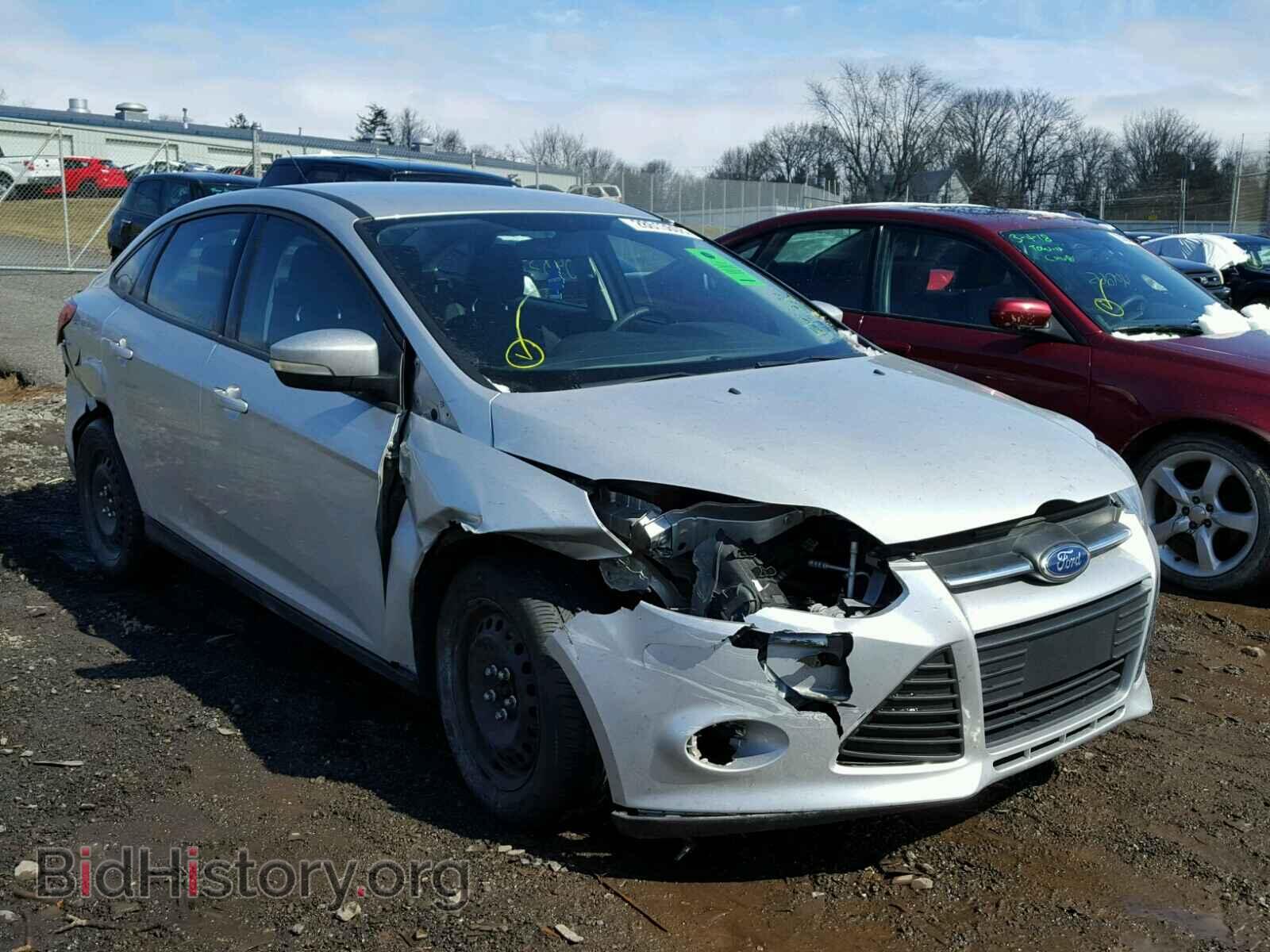 Photo 1FAHP3F27CL318070 - FORD FOCUS 2012