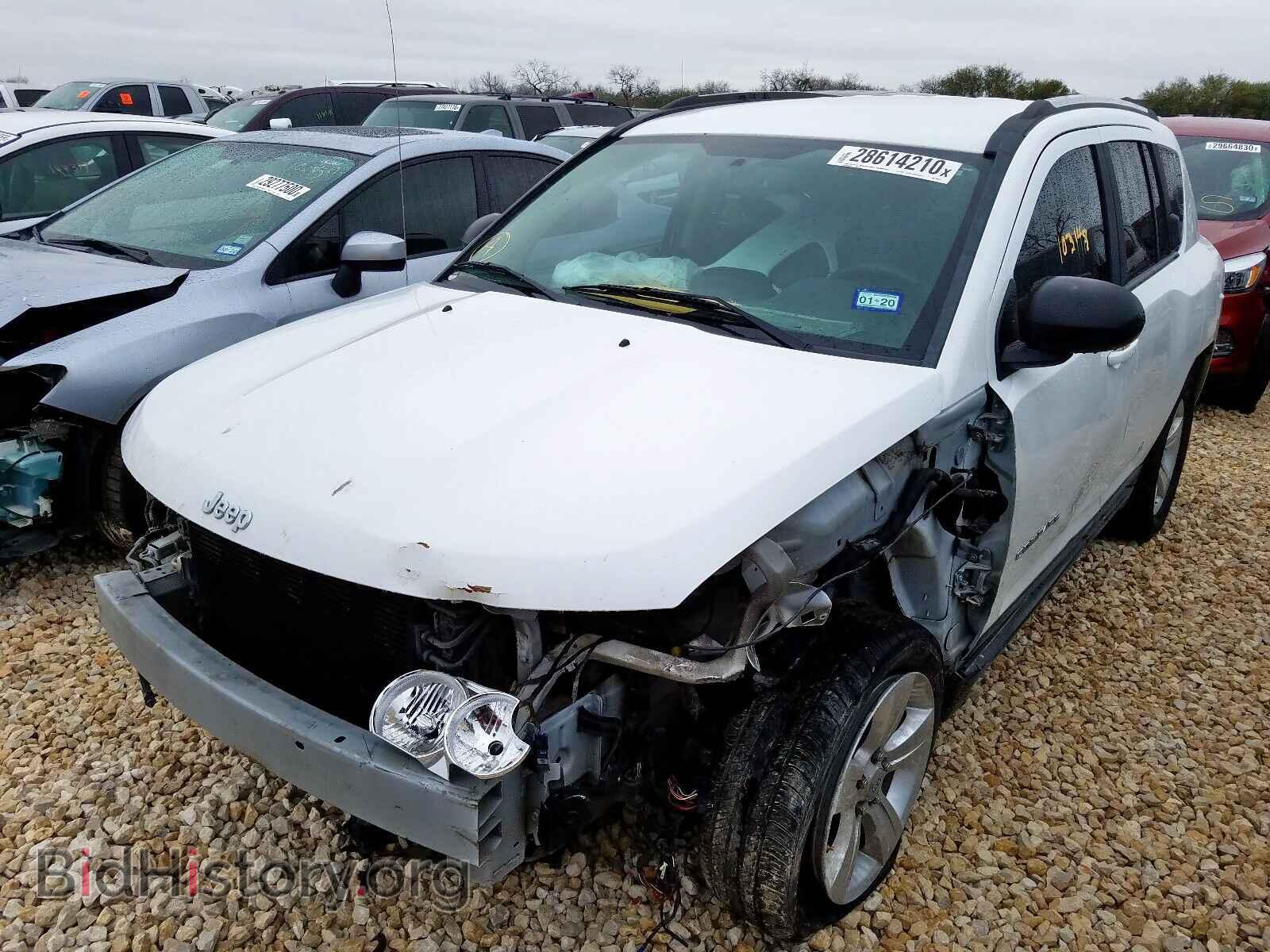 2014 JEEP COMPASS - VIN: 1C4NJCBBXED648626 - Фото 2