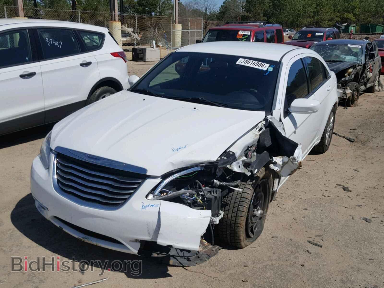 2012 CHRYSLER 200 - VIN: 1C3CCBAB5CN319728 - Фото 2