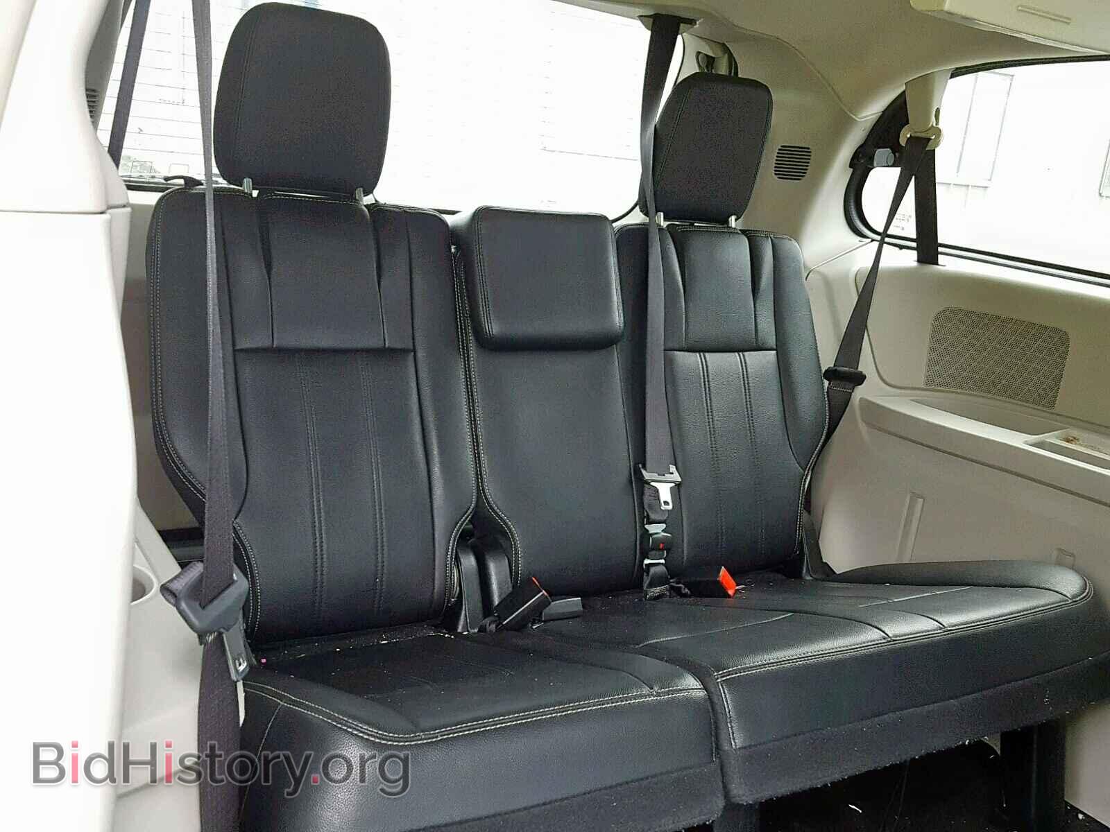 2016 CHRYSLER TOWN & COU - VIN: 2C4RC1BG7GR299842 - Фото 9