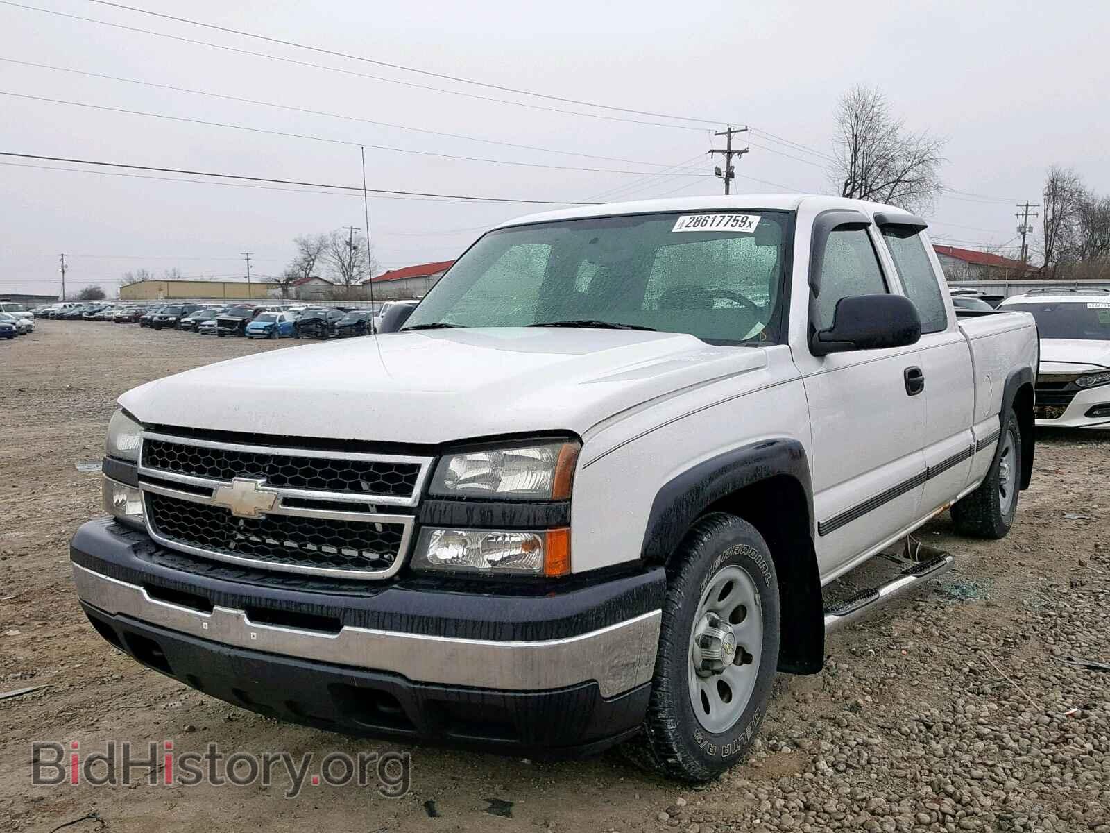 2006 CHEVROLET SILVERADO - VIN: 1GCEC19XX6Z297723 - Фото 2