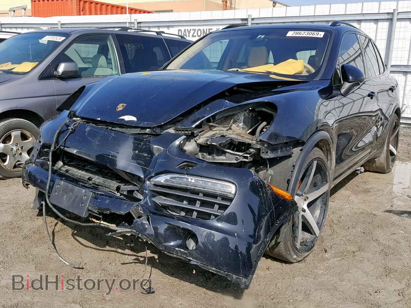 2013 PORSCHE CAYENNE S - VIN: WP1AE2A2XDLA15674 - Фото 2