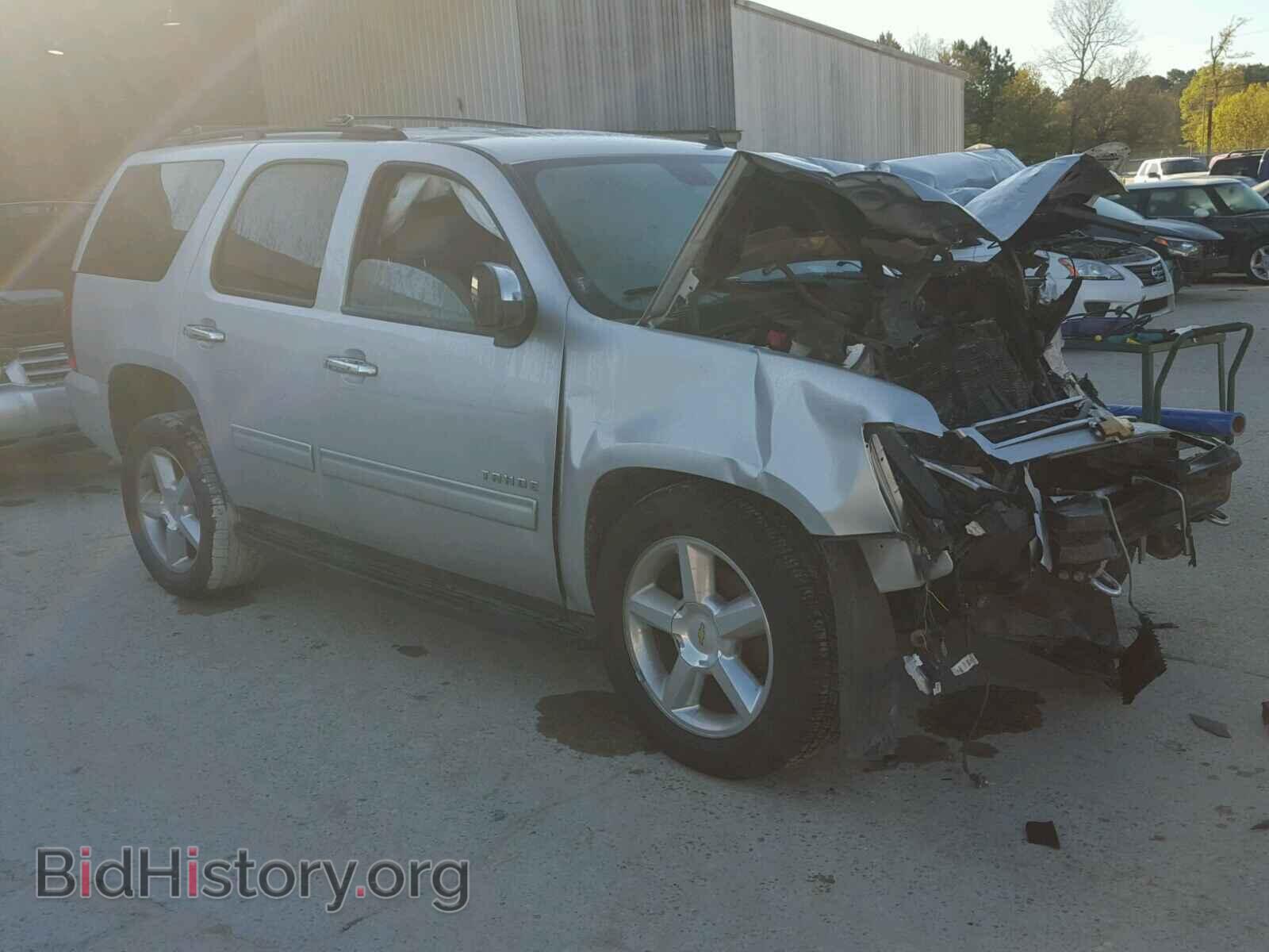 Photo 1GNSCBE01CR149416 - CHEVROLET TAHOE 2012