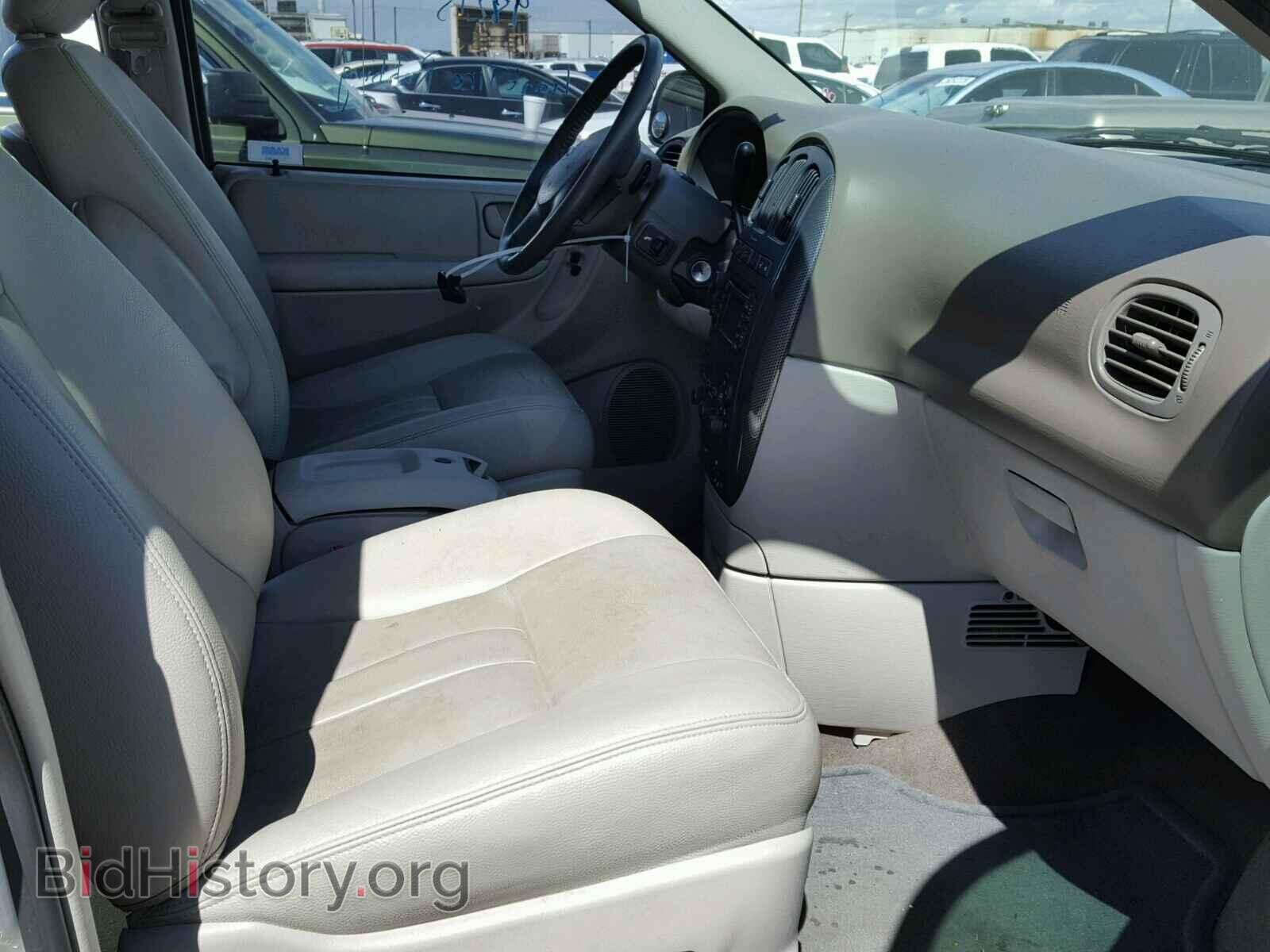 2005 DODGE CARAVAN - VIN: 2D8GP44LX5R216703 - Фото 5