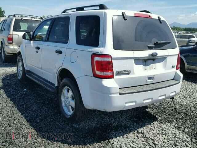 2011 FORD ESCAPE - VIN: 1FMCU0DG8BKC12785 - Фото 3