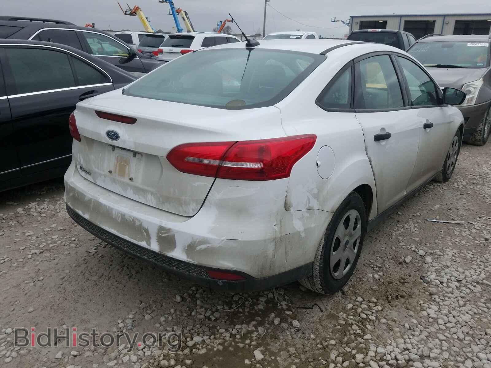 2017 FORD FOCUS - VIN: 1FADP3E2XHL244280 - Photo 4