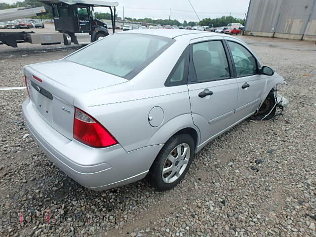 2005 FORD FOCUS - VIN: 1FAFP34N55W277850 - Фото 4
