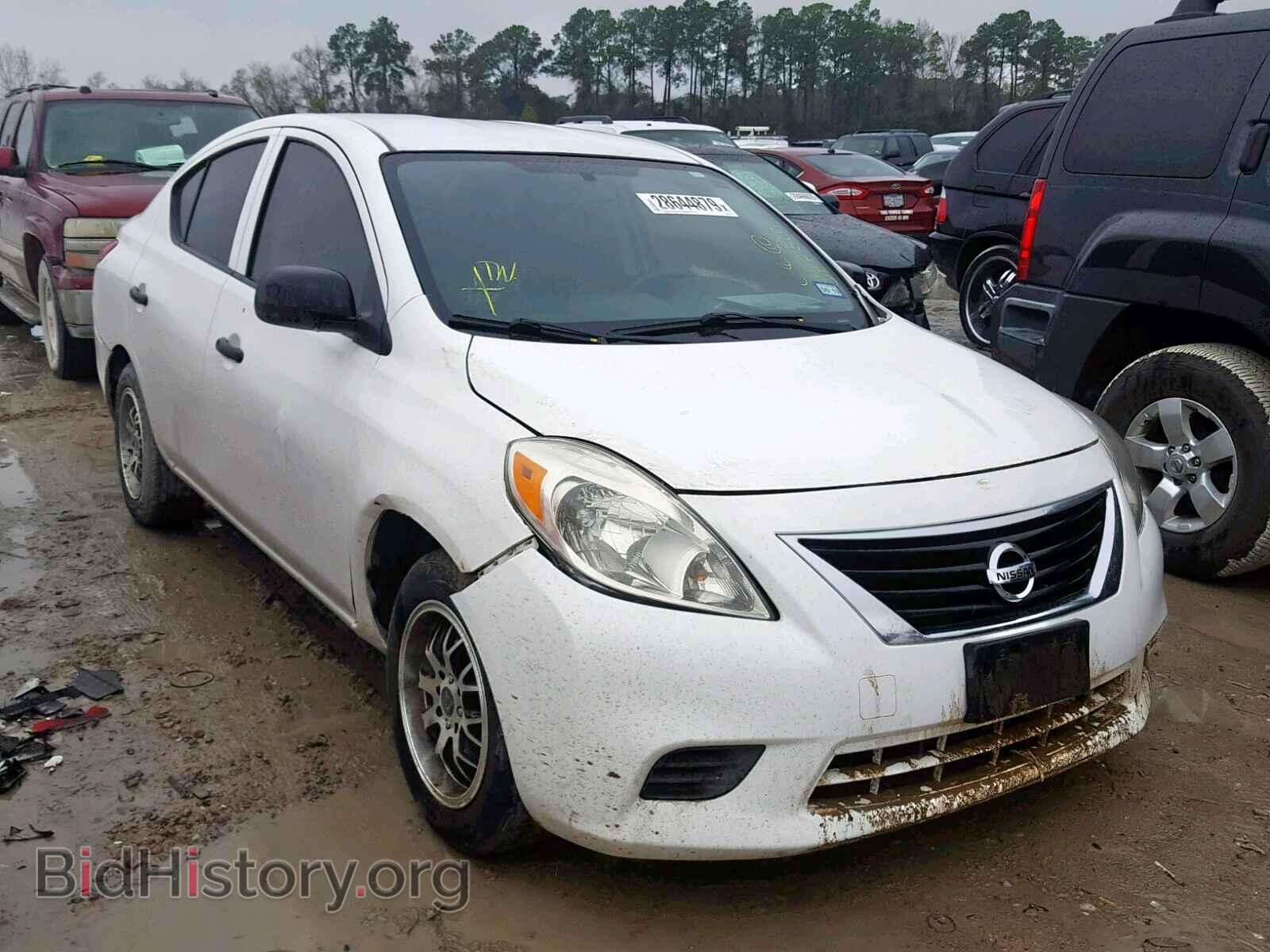 Photo  - NISSAN VERSA 2013