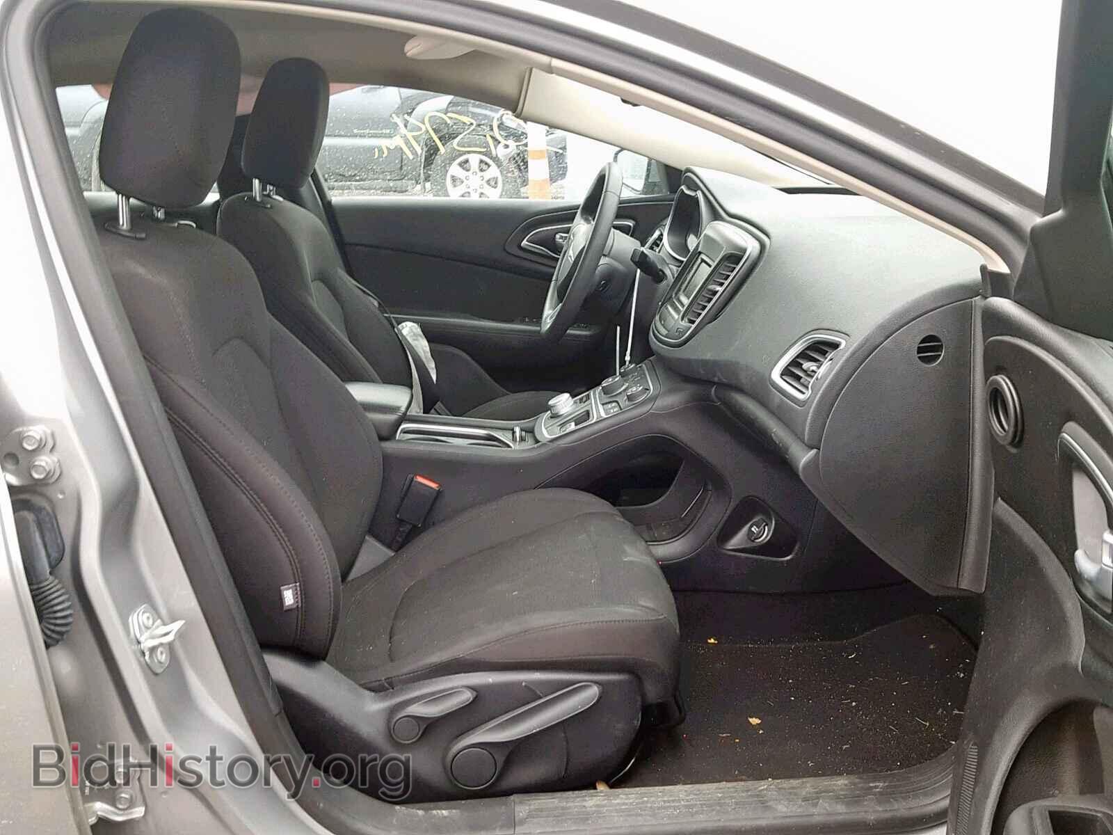 2016 CHRYSLER 200 - VIN: 1C3CCCAB3GN174636 - Photo 5