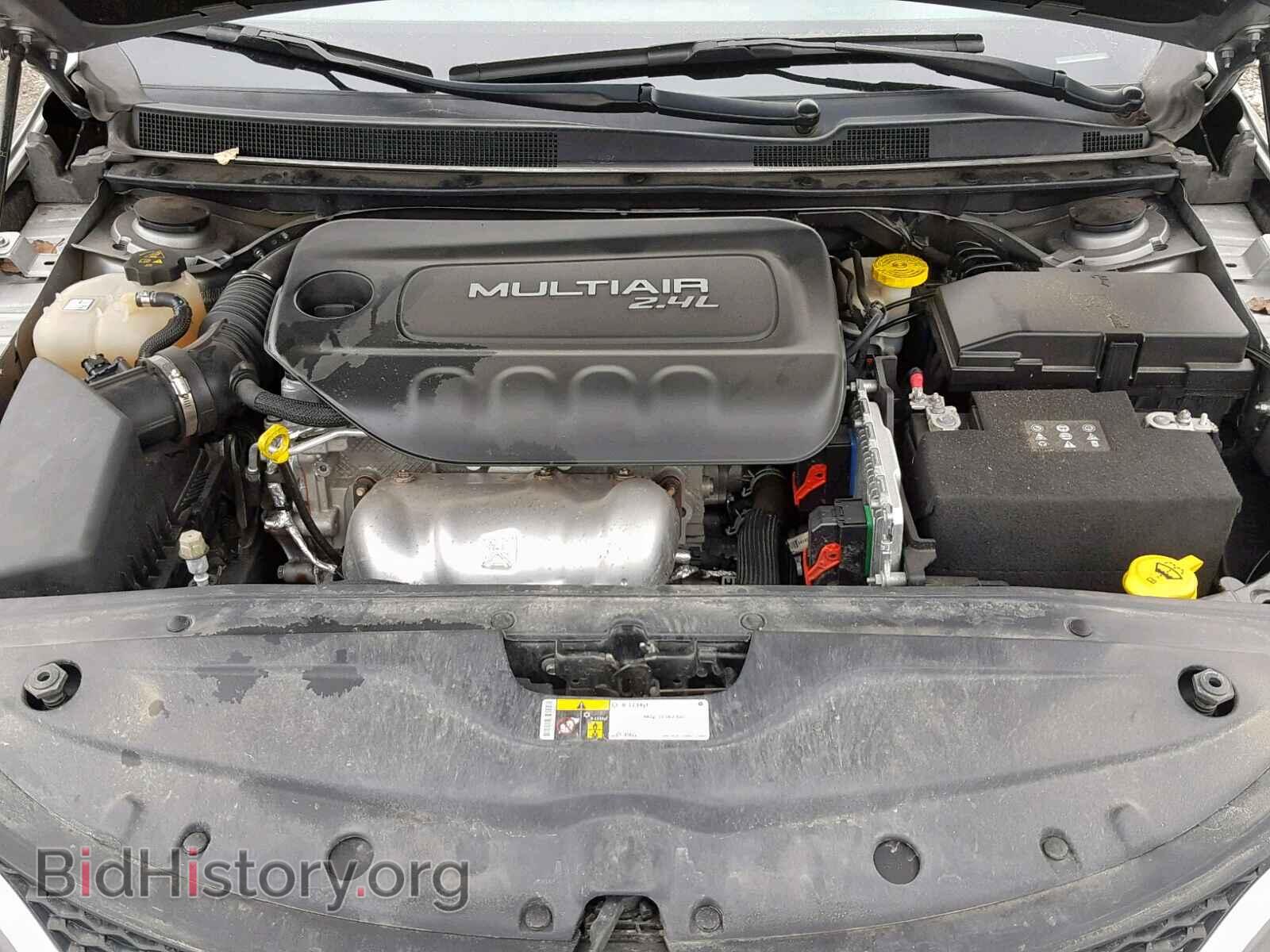 2016 CHRYSLER 200 - VIN: 1C3CCCAB3GN174636 - Photo 7
